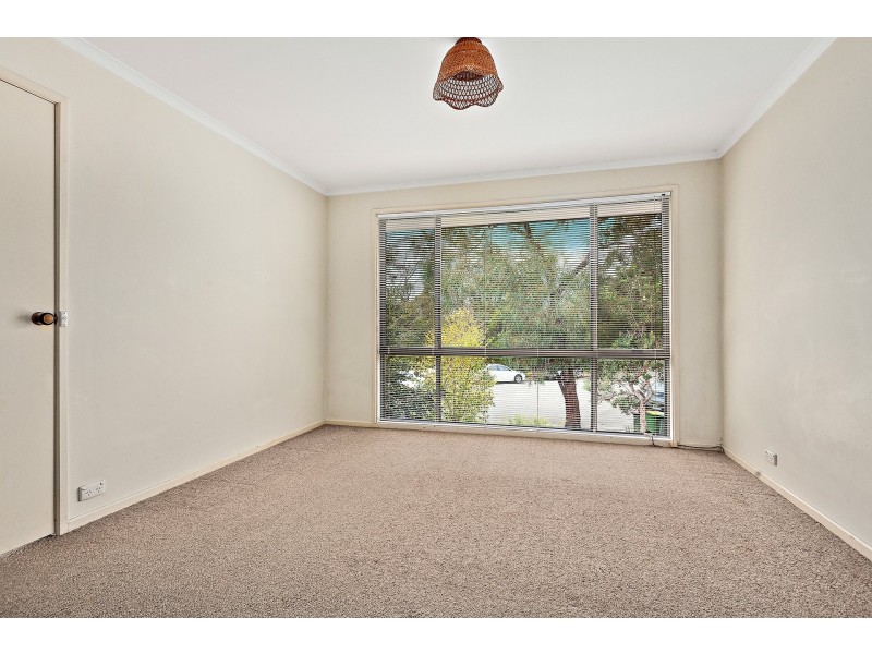 1 Nullabor Place, Yarrawarrah NSW 2233