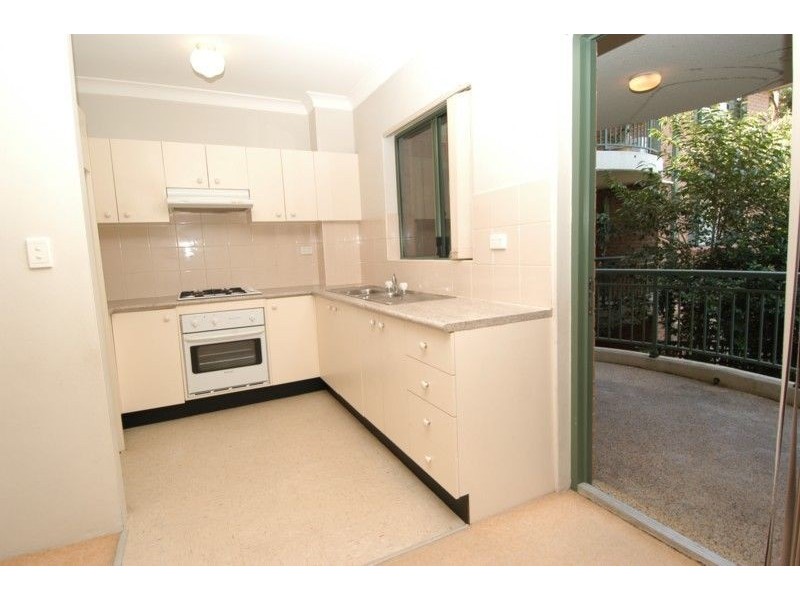 26/20 Leonay Street, Sutherland NSW 2232