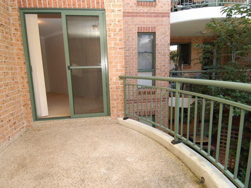 26/20 Leonay Street, Sutherland NSW 2232