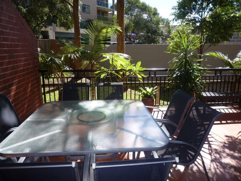 2/17-21 Gray Street, Sutherland NSW 2232