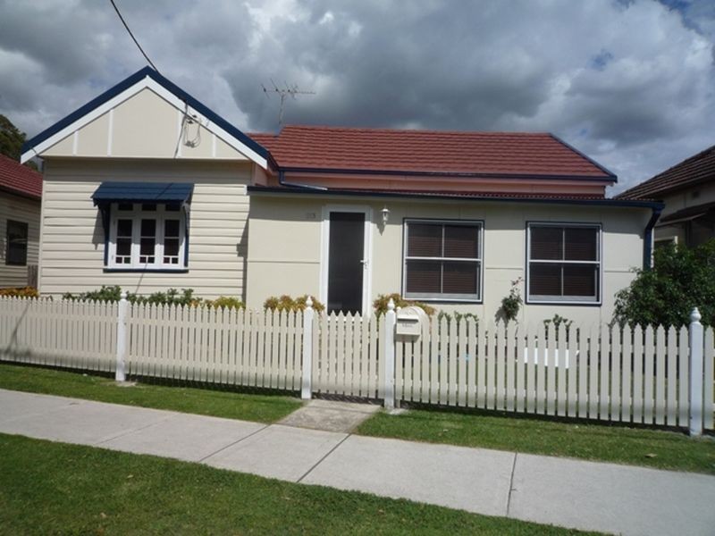 93 East Parade, Sutherland NSW 2232