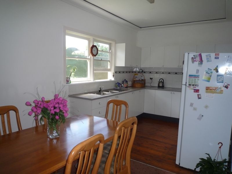 136 Glencoe Street, Sutherland NSW 2232