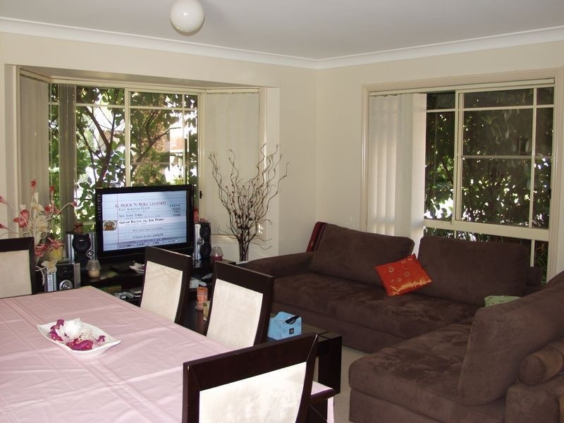 1/80 Flora Street, Kirrawee NSW 2232