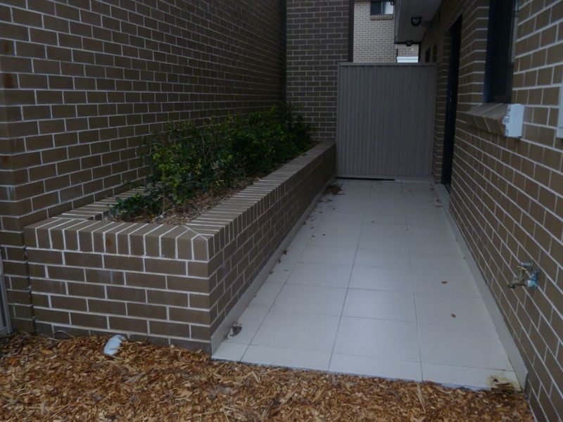 1/73-75 Acacia Road, Kirrawee NSW 2232