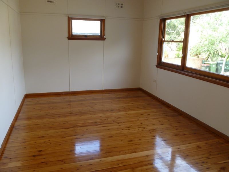 11 Waratah Road, Engadine NSW 2233