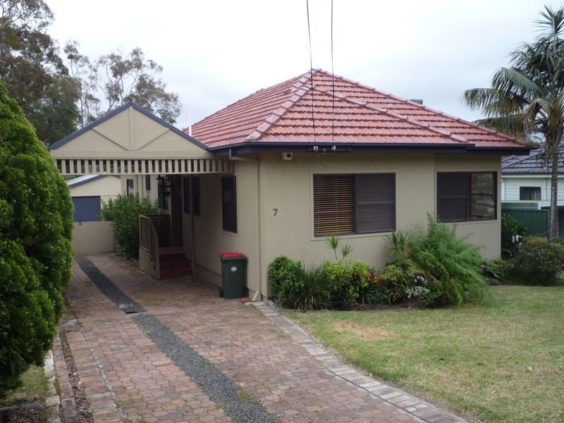 7 Moira Street, Sutherland NSW 2232