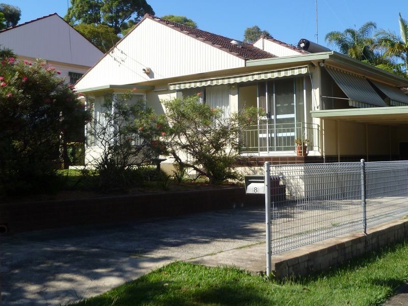 8 Pindari Ave, Loftus NSW 2232