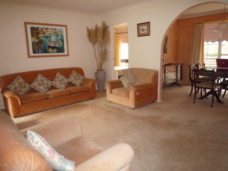 11 Roebourne Street, Yarrawarrah NSW 2233