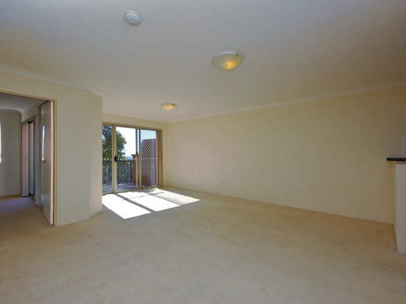 71/61-65 Glencoe Street (Enter via Stap, Sutherland NSW 2232