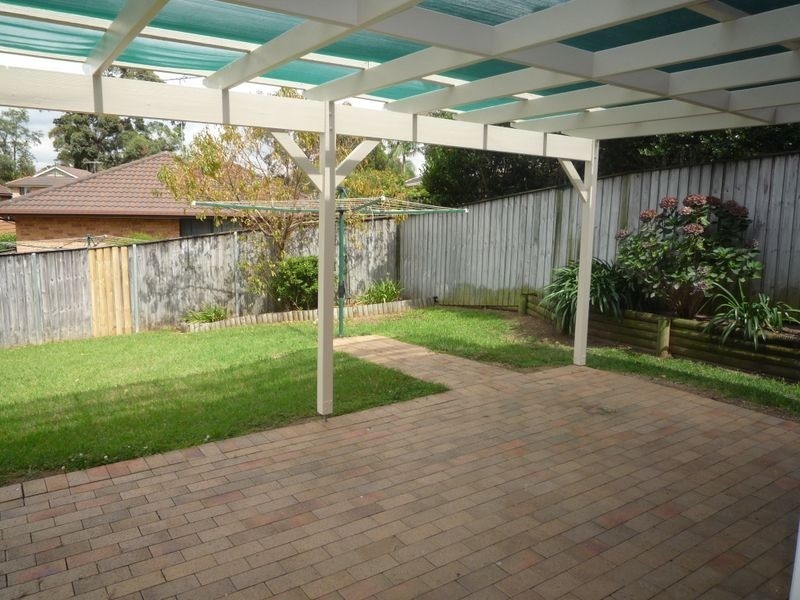 33 Fern Circuit, Menai NSW 2234