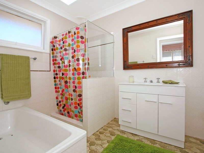 101 Bunarba Road, Gymea Bay NSW 2227