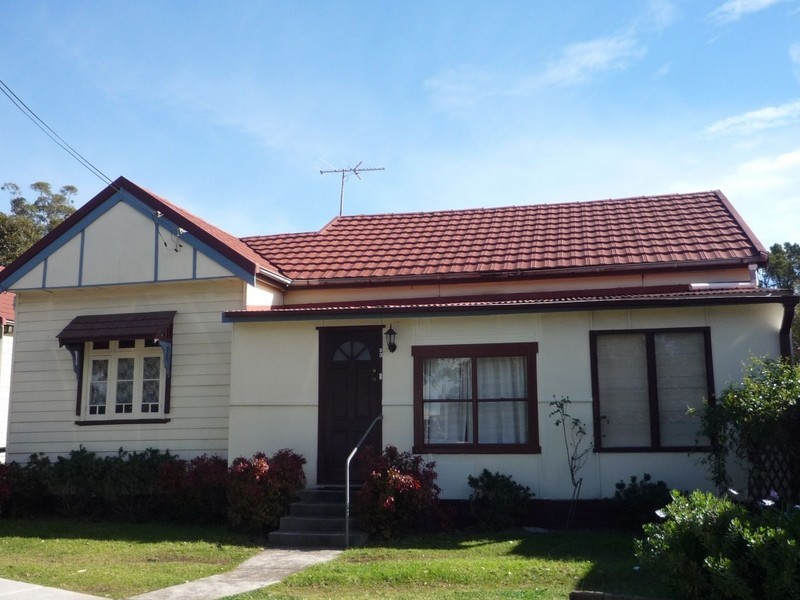 93 East Parade, Sutherland NSW 2232