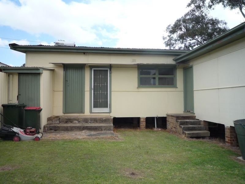 13 Bullecourt Avenue, Engadine NSW 2233