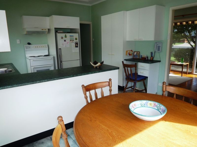 10 Weemala Avenue, Kirrawee NSW 2232