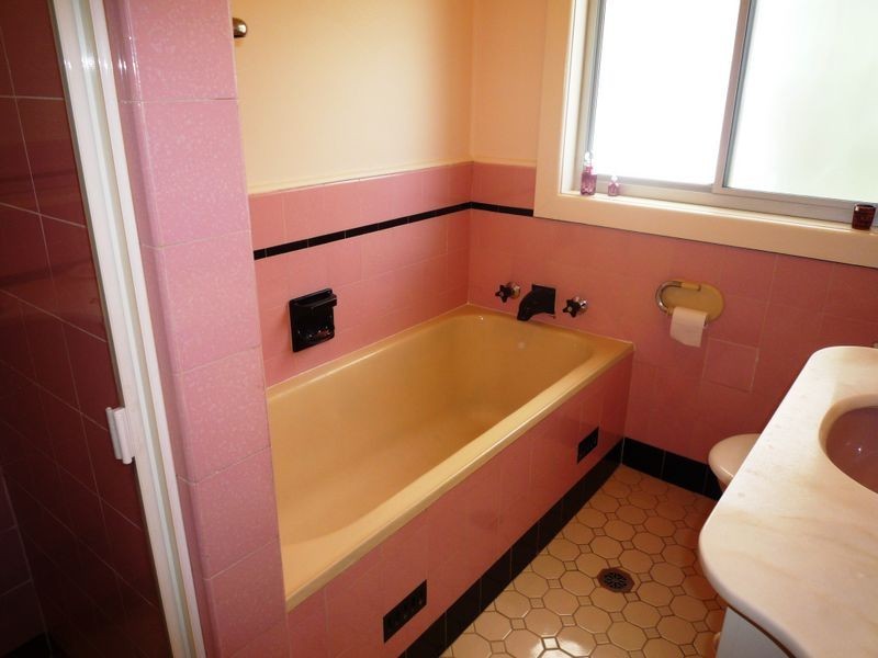 10 Weemala Avenue, Kirrawee NSW 2232