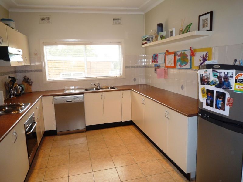 9 Leonay Street, Sutherland NSW 2232