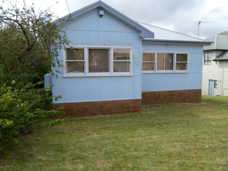 11 Waratah Rd, Engadine NSW 2233