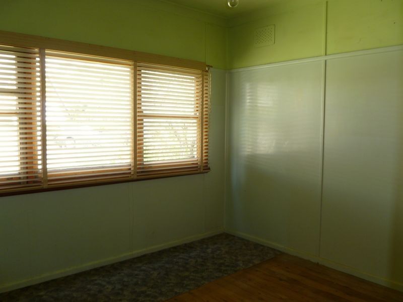 11 Waratah Rd, Engadine NSW 2233