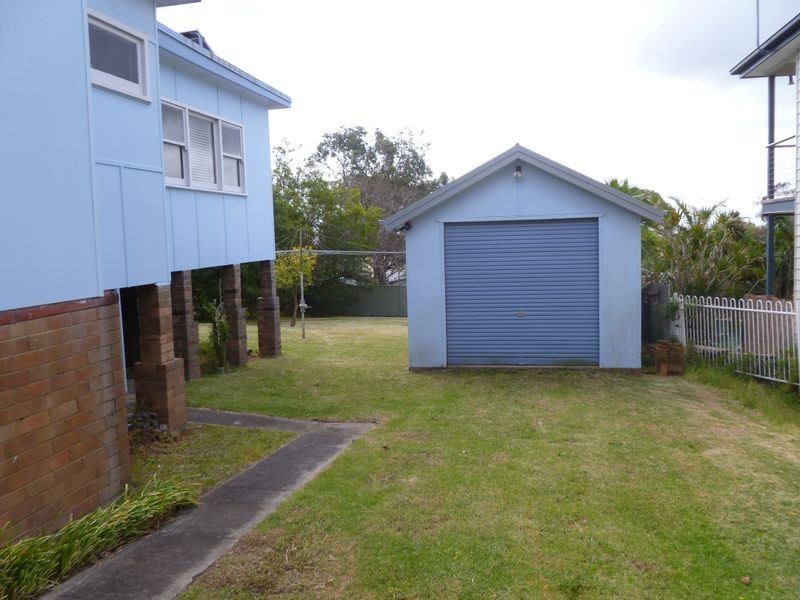 11 Waratah Rd, Engadine NSW 2233