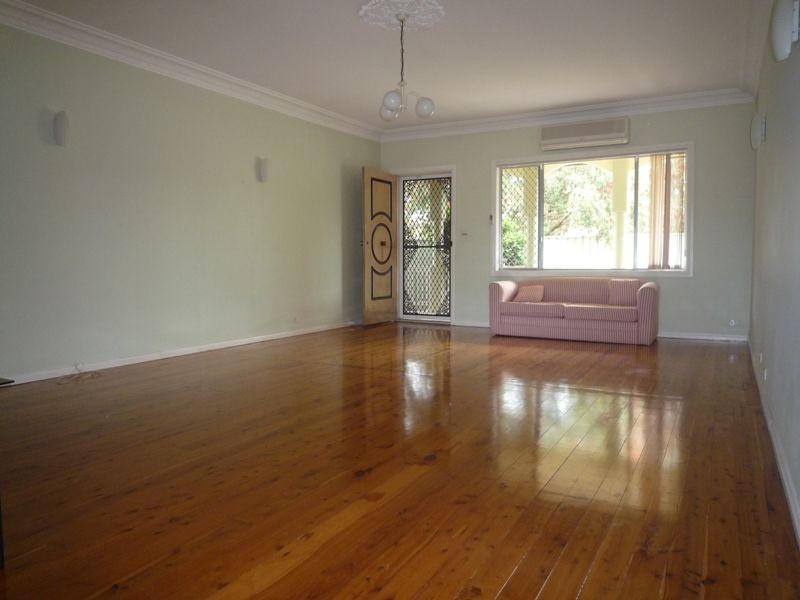 18 Coolgardie Place, Sutherland NSW 2232
