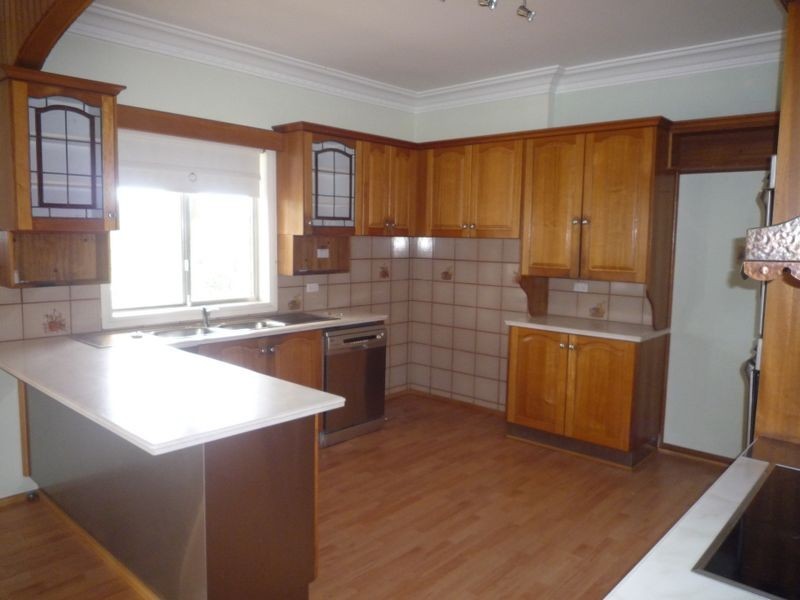 18 Coolgardie Place, Sutherland NSW 2232