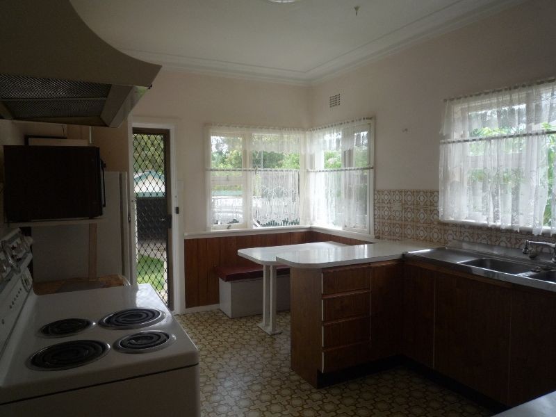 15 Glenelg St, Sutherland NSW 2232