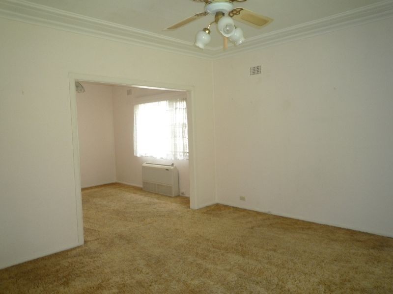 15 Glenelg St, Sutherland NSW 2232