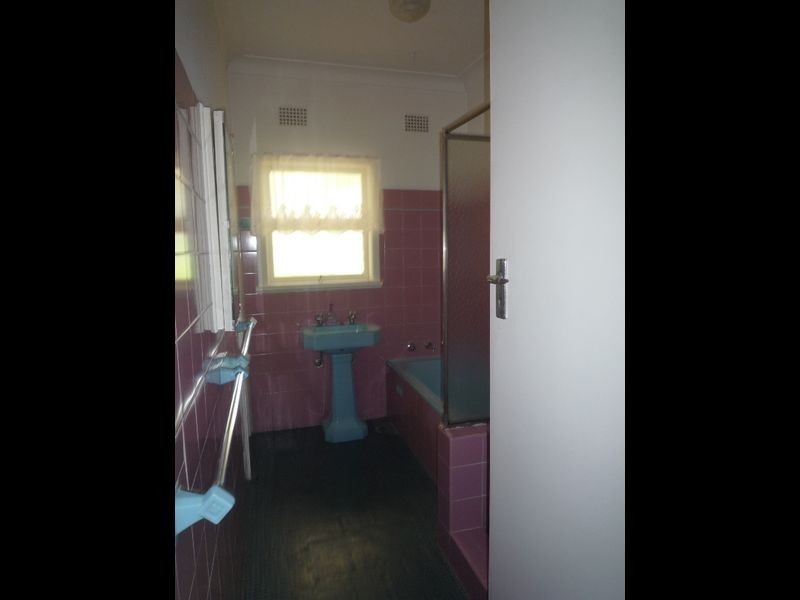 15 Glenelg St, Sutherland NSW 2232