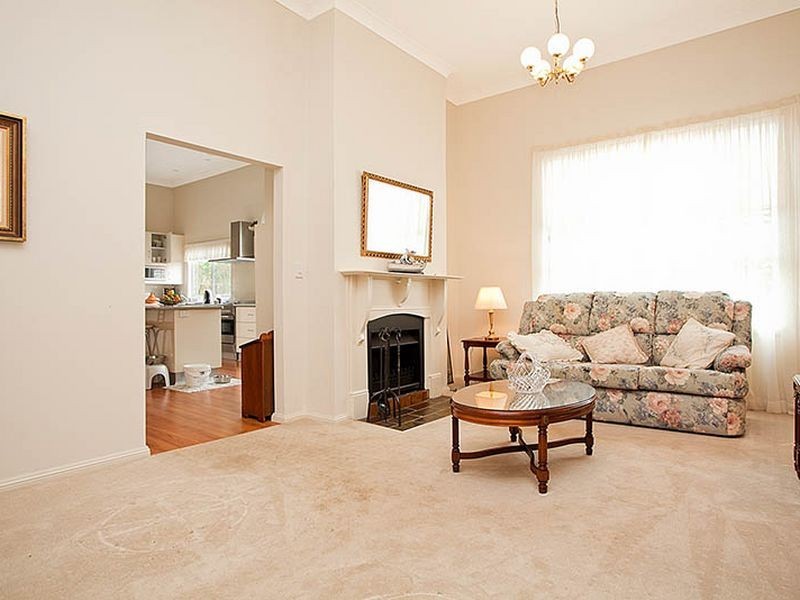 132 Acacia Road, Kirrawee NSW 2232