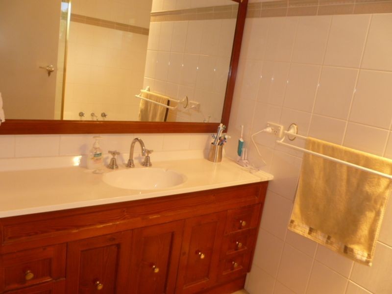 10 Azalea Pl, Loftus NSW 2232