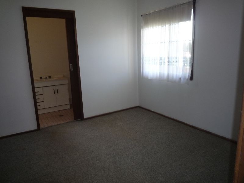 253 Cooriengah Heights Rd, Engadine NSW 2233