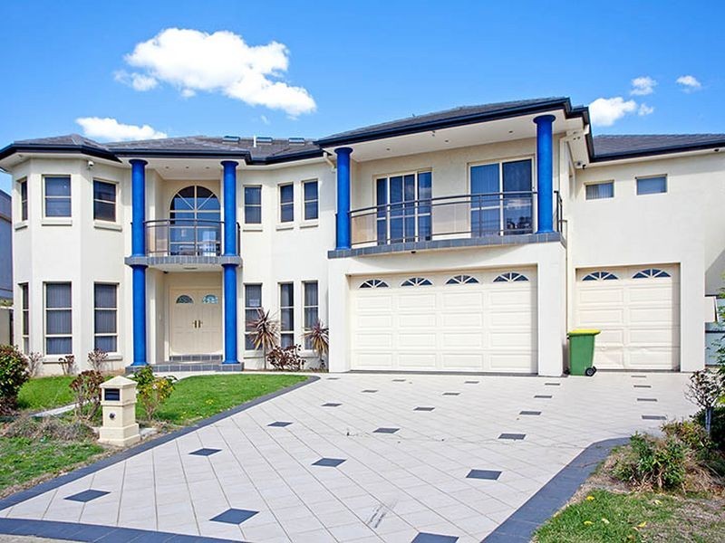 4 Lachlan Avenue, Sylvania Waters NSW 2224