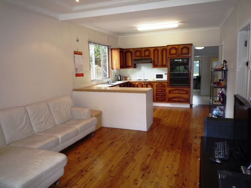 85 Acacia Road, Kirrawee NSW 2232