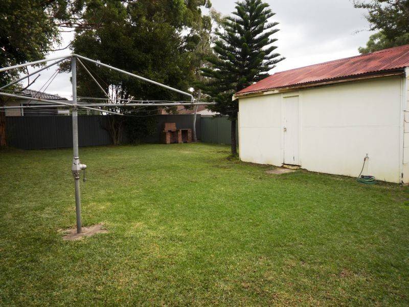 85 Acacia Road, Kirrawee NSW 2232