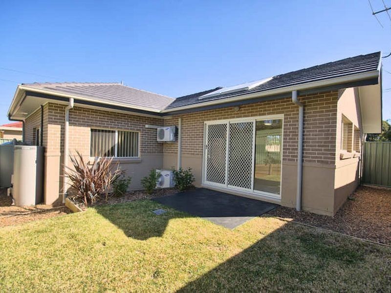 84 Auburn St (South), Sutherland NSW 2232