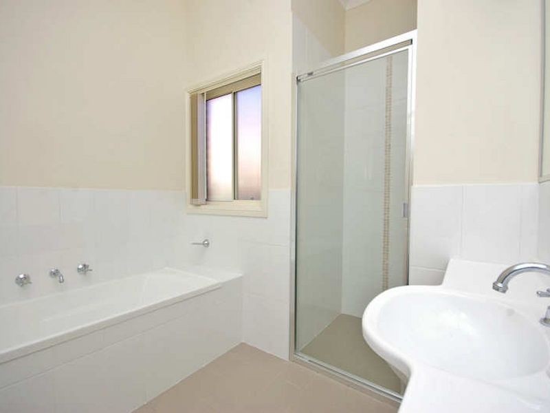 84 Auburn St (South), Sutherland NSW 2232