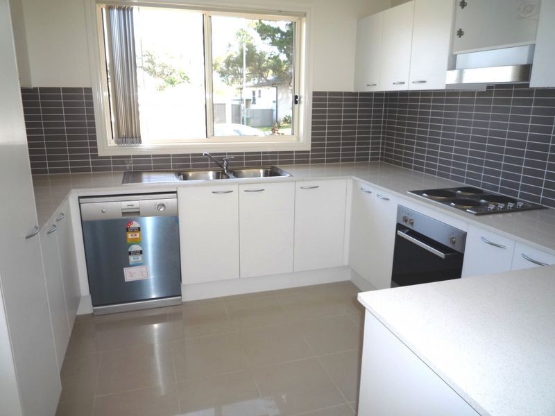 84 Auburn St (South), Sutherland NSW 2232