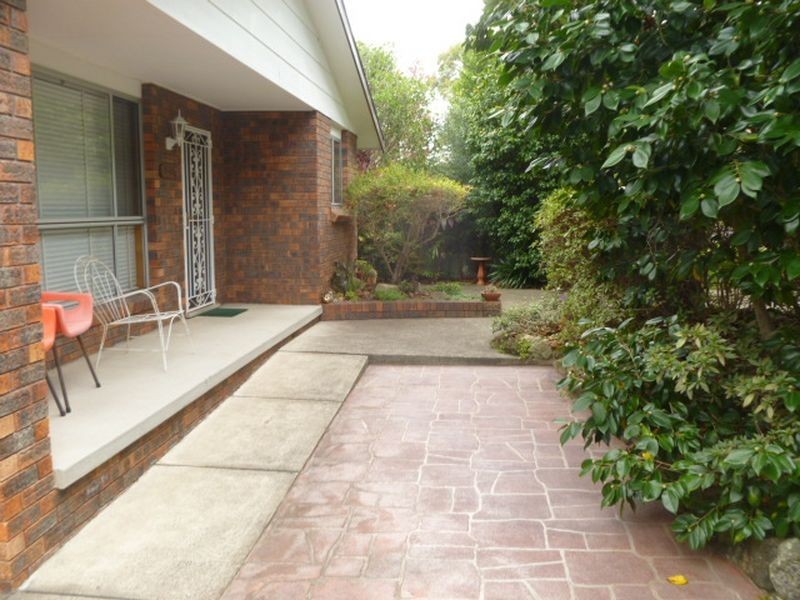 33 Churchill Avenue, Kirrawee NSW 2232