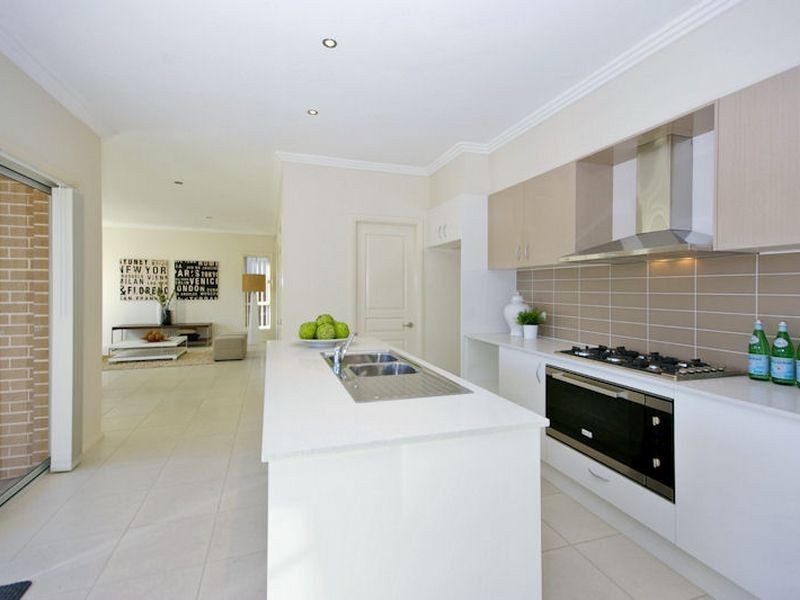 39a Leonay Street, Sutherland NSW 2232