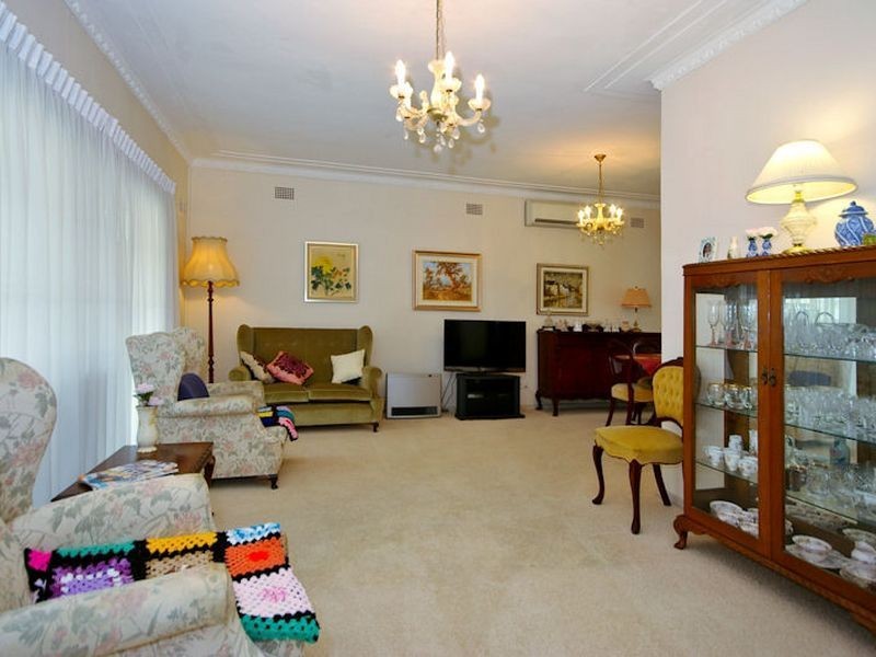 8 Weemala Avenue, Kirrawee NSW 2232