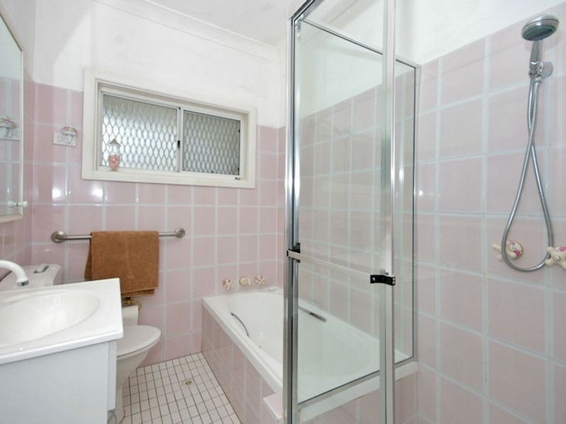 8 Weemala Avenue, Kirrawee NSW 2232