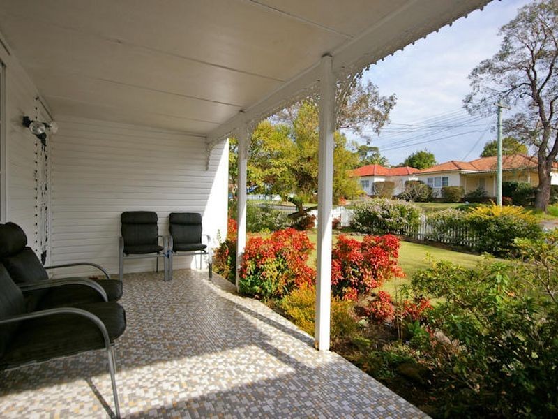 8 Weemala Avenue, Kirrawee NSW 2232