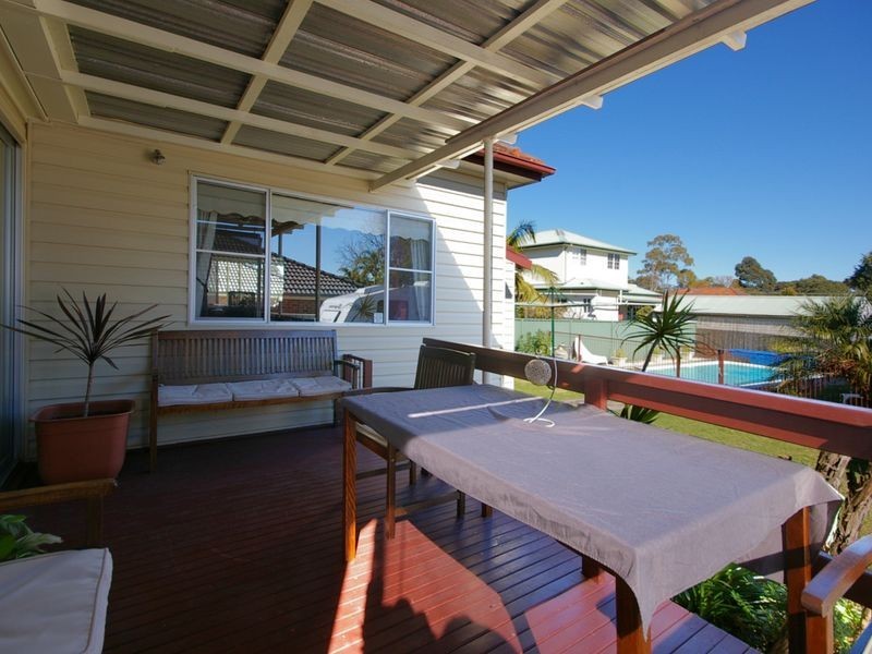 61 Banksia Avenue, Engadine NSW 2233