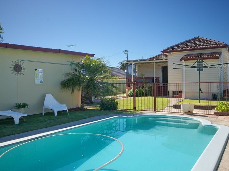 61 Banksia Avenue, Engadine NSW 2233