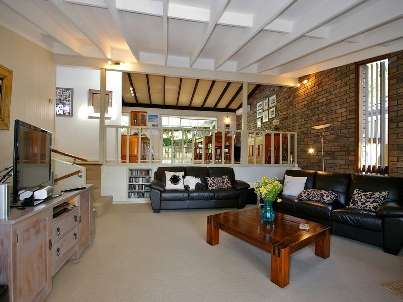 29 Urana Road, Yarrawarrah NSW 2233