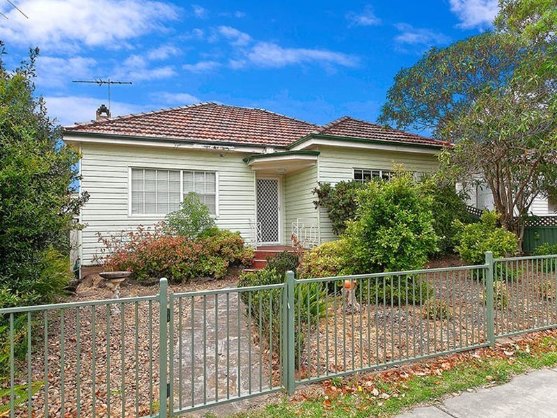 138 Linden Street, Sutherland NSW 2232