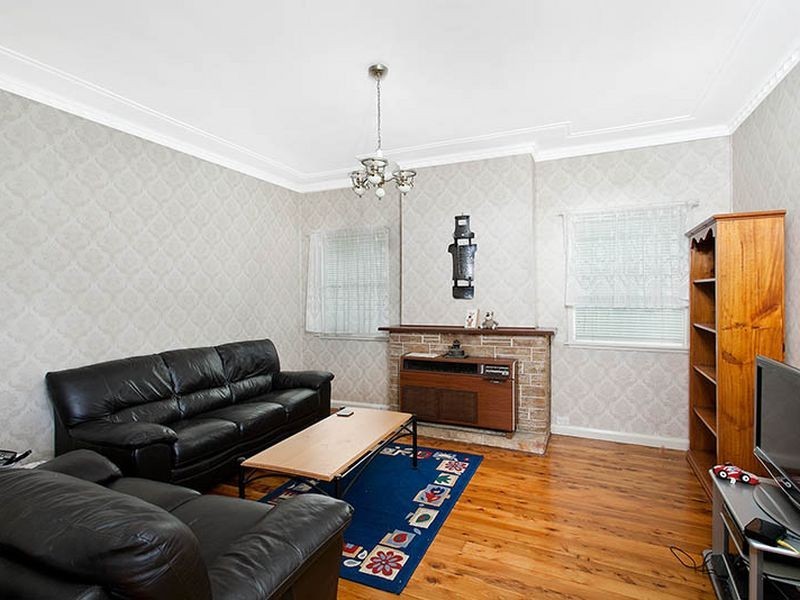 138 Linden Street, Sutherland NSW 2232