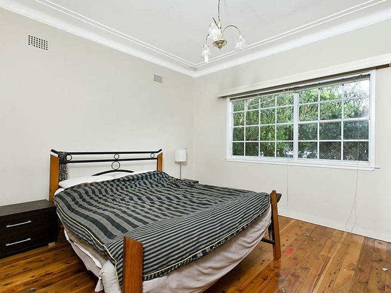 138 Linden Street, Sutherland NSW 2232