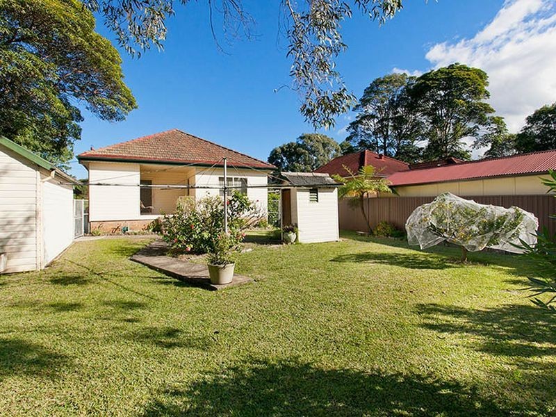 9 Glenelg Street, Sutherland NSW 2232