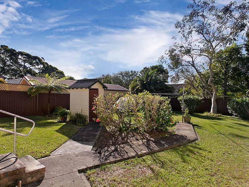 9 Glenelg Street, Sutherland NSW 2232